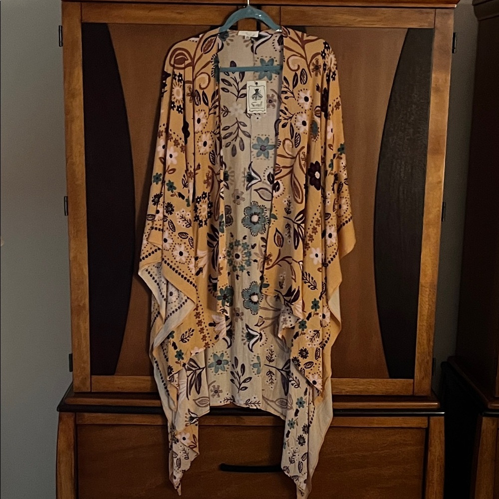 NWT🌞 Easel Floral Print Kimono in Gold-Teal-Brown Border Print w/ Shark Bite Hem